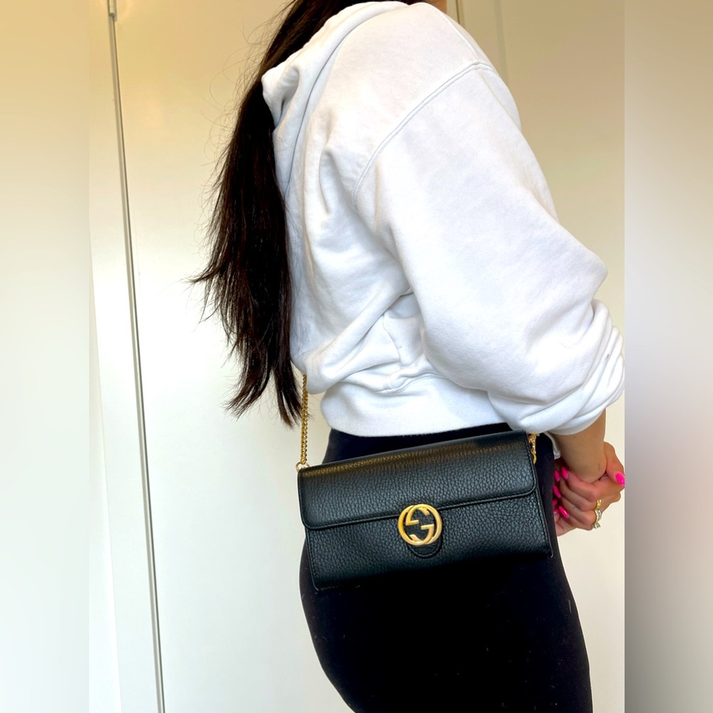 Authentic Gucci Caviar Disco Flap Wallet with crossbody strap and box!